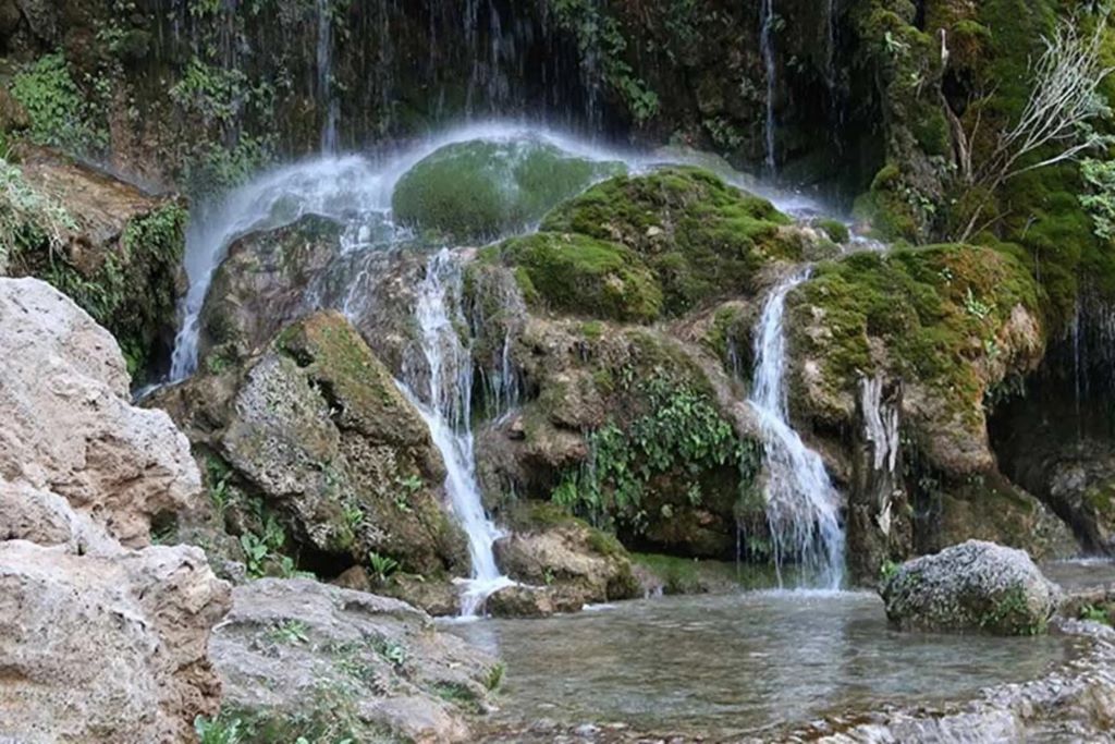  تصویری از آبشار آسیاب خرابه