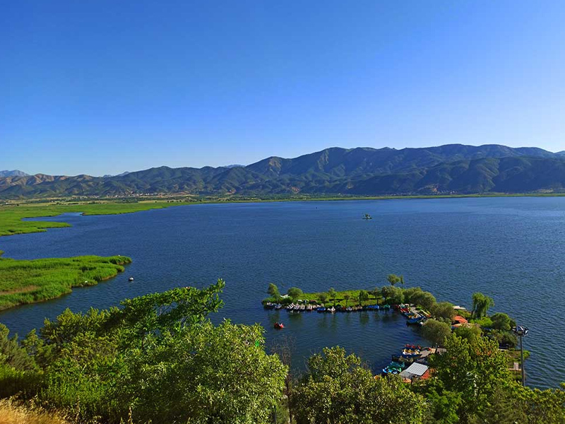  تصویری از دریاچه زریوار