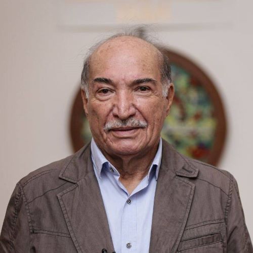  تصویری از نظام‌الدین کیایی